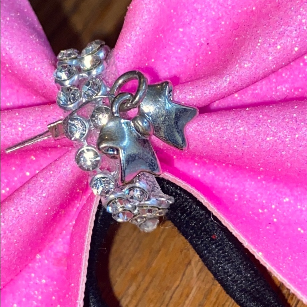 Cheer bow - Picture 3 of 3